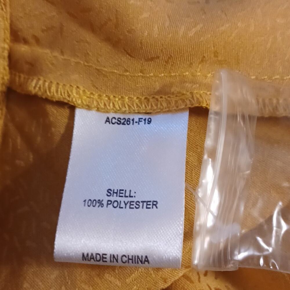 Lovers + Friends Hopless Romantic Top in Yellow. Size M - Picture 14 of 16